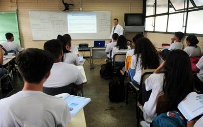 Pandemia pode aumentar evasão escolar, dizem especialistas