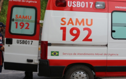 Ônibus tomba e mulher fica ferida na 040, em Barbacena