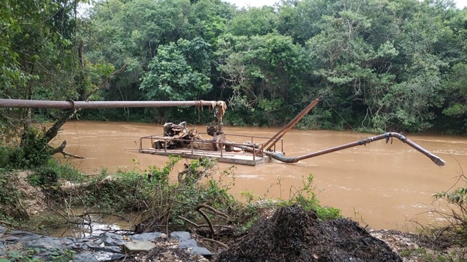 Polícia Militar de Meio Ambiente autua proprietário de sítio, localizado as margens do Rio Elvas