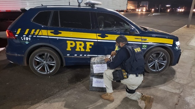 Operação da PRF em Uberlândia resulta na apreensão de 100 quilos de maconha