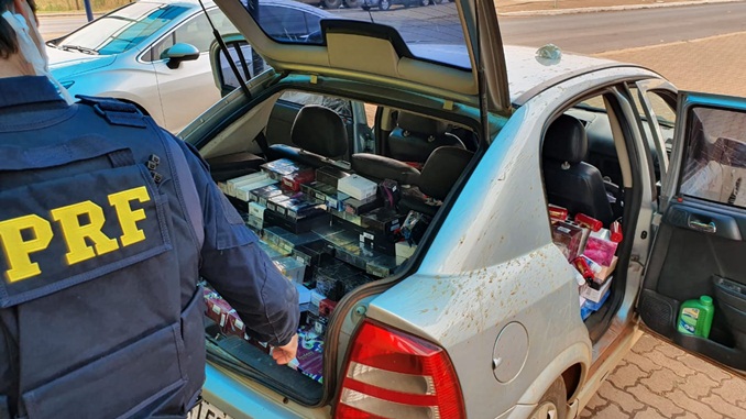 PRF apreende R$ 100 mil em mercadorias provenientes do Paraguai na BR-050, em Araguari