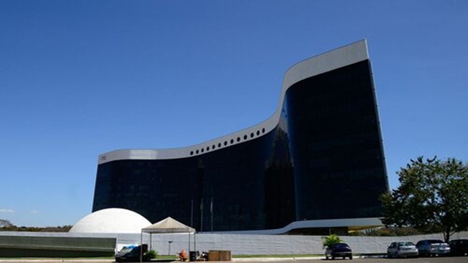 Candidatos não podem participar de lives de artistas para fazer campanha eleitoral, decide TSE