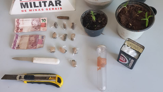 Jovem é preso por tráfico de drogas no bairro João Paulo II, em Barbacena