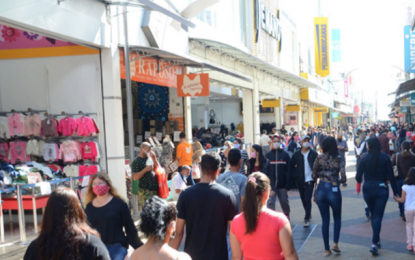 4 em cada 10 empresas ainda percebem impacto negativo da Covid na 1ª quinzena de agosto