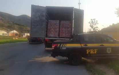 PRF apreende carga de cerveja avaliada em mais de R$ 162 mil em Leopoldina