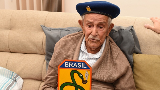 EPCAR homenageia ex-combatente