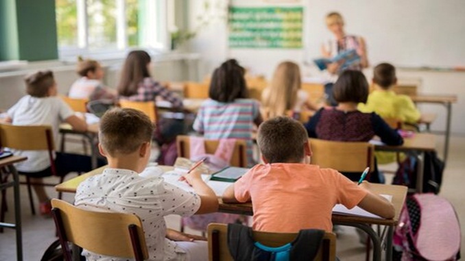 Guia de retorno às aulas presenciais para a educação básica é apresentado pelo MEC