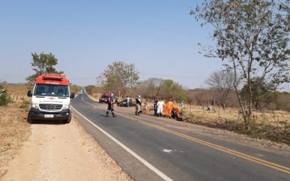 Bombeiros realizam ações em acidentes na cidade de Porteirinha