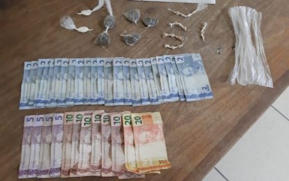 Homem é preso por tráfico de drogas no Bairro Santa Maria, em Barbacena