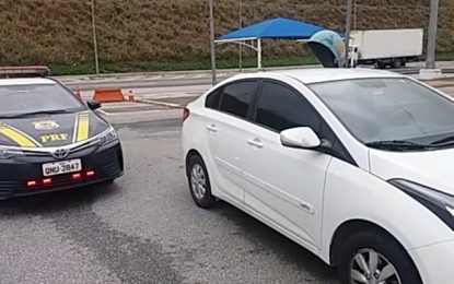 Operação integrada da PRF de São Paulo e Minas Gerais prende autor de feminicídio, em Perdões (MG)