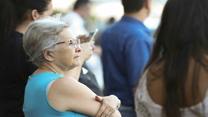 Expectativa de vida cresce 0,3 anos para brasileiros, segundo o IBGE
