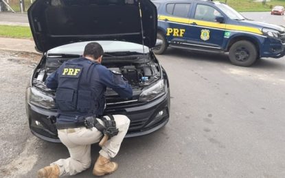 Veículo furtado no Rio de Janeiro é recuperado pela PRF em Poços de Caldas/MG