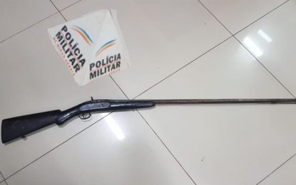 Polícia Militar apreende espingarda polveira na Colônia Rodrigo Silva