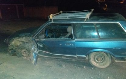 Idoso fica ferido em colisão entre carro e bitrem em São João Del-Rei