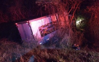 TRÊS PESSOAS FICAM FERIDAS EM ACIDENTE NA BR-265