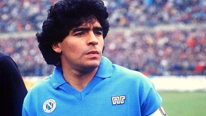 Diego Maradona passa por cirurgia na cabeça