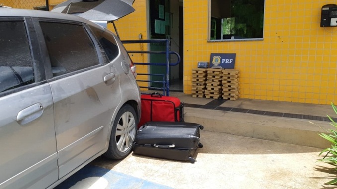 PRF apreende maconha e cocaína em Leopoldina (MG)