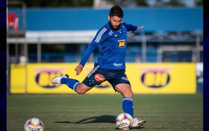Após vitória, Felipão rasga elogios a Sóbis; atacante marcou quatro gols em cinco jogos