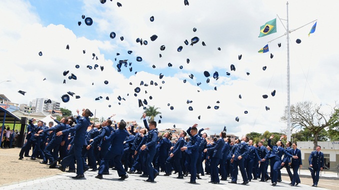 EPCAR forma mais uma turma de alunos