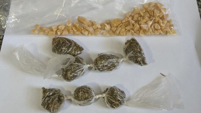 Polícia Civil prende irmãos suspeitos de tráfico de drogas em Barbacena