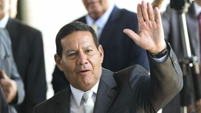 Abstenção de mais de 30% em eleições municipais faz Mourão cogitar fim do voto obrigatório