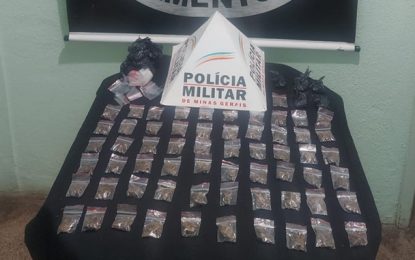 Polícia Militar apreende drogas e recupera veículo roubado em Conselheiro Lafaiete