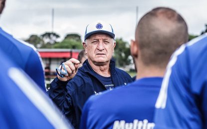 Em busca dos três pontos, Felipão define titulares para duelo contra Vitória; confira escalação