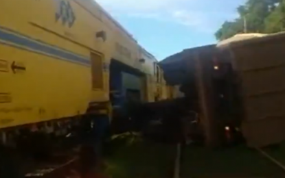 Caminhão e trem se envolvem em acidente na cidade de Mário Campos