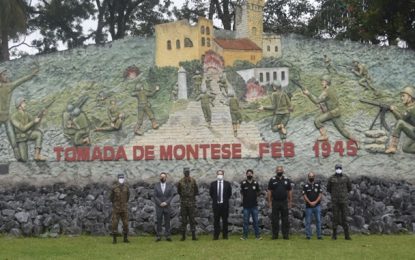 Chefe do 13° Departamento recebe homenagem do Exército em São João Del Rei