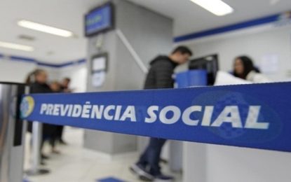 Benefícios acima do salário mínimo têm reajuste de 5,45%