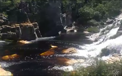 Corpo de padre que caiu em cachoeira no município de Buenópolis é encontrado; veja o local da queda
