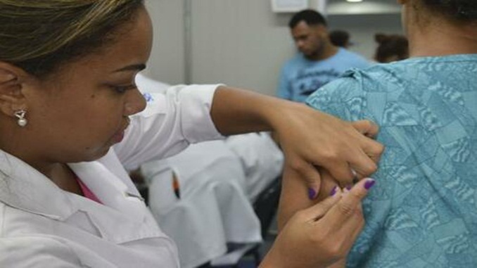 Covid-19: brasileiros devem ser imunizados a partir de janeiro