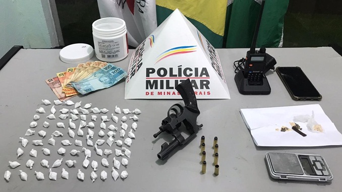 Apreensão de drogas, dinheiro, arma e munições nos Bairros São Dimas e Sagrado Coração de Jesus