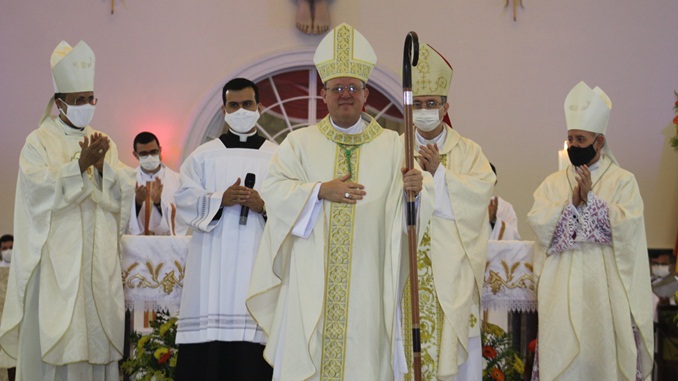Dom Valter Magno de Carvalho celebra hoje Missa das 15 horas na Basílica de São José Operário