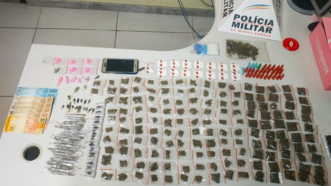 Adolescente é apreendida em flagrante com grande quantidade de drogas em Barbacena