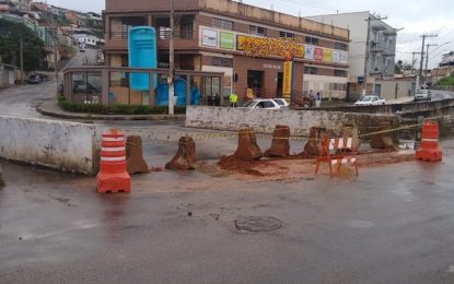 Ponte na Rua Bahia em Barbacena, é interditada