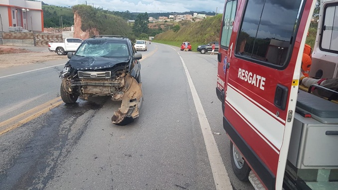 Casal fica ferido em acidente na BR-265 nas proximidades da estrada do Cabeça Branca