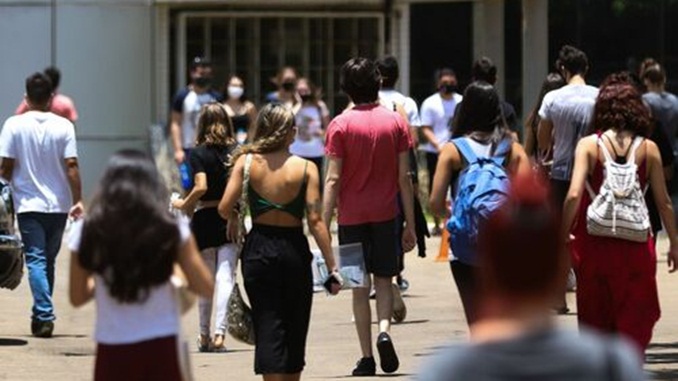 Candidatos do Enem digital podem pedir reaplicação até dia 12 de fevereiro