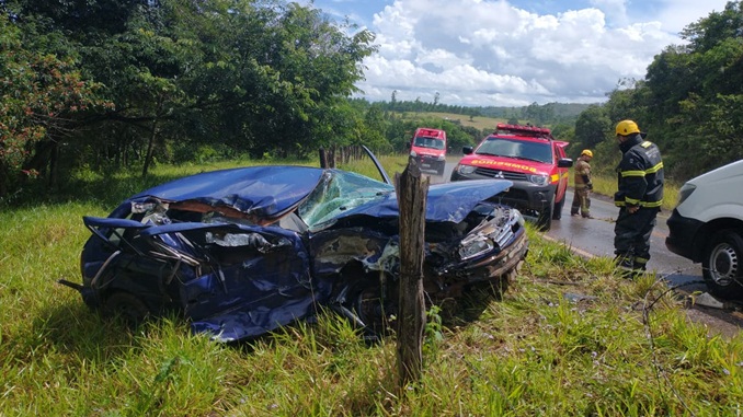 MULHER MORRE EM ACIDENTE NA MG-129