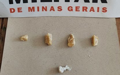 Homem é preso com pedras de crack no bairro Nova Cidade, em Barbacena