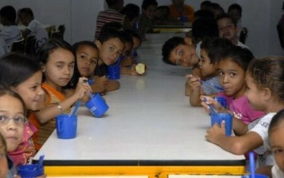 Alimentação de crianças e adolescentes vulneráveis pode ser afetada com escolas fechadas
