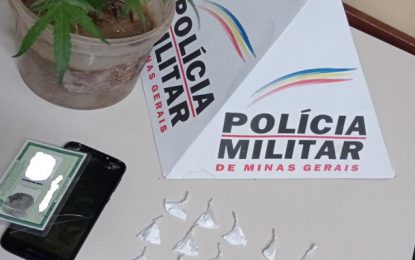 Homem é preso com 15 invólucros de cocaína em Barbacena