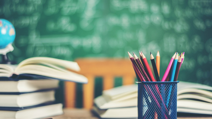 Grupo a favor da volta às aulas presenciais se reúne nesta terça para manifestação