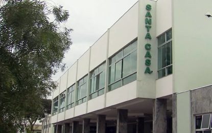 Pacientes de Uberlândia e Coromandel com Covid-19 são transferidos para Santa Casa de Alfenas