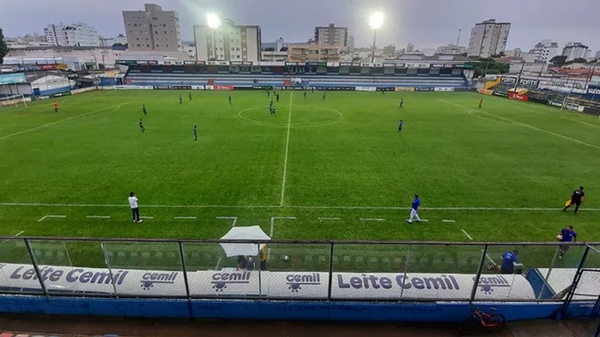 URT passa no teste de Fajardo, mas treinador espera mais calibre no segundo amistoso
