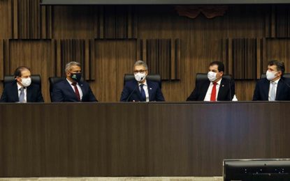 Romeu Zema lança plano para retomada de obras paralisadas no Estado