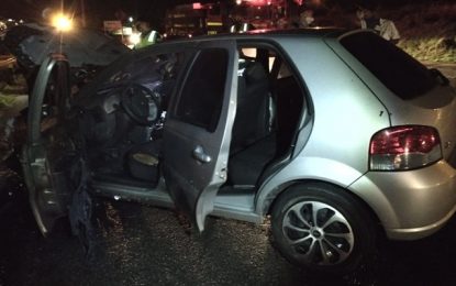 Incêndio atinge veículo no bairro São Sebastião, em Conselheiro Lafaiete