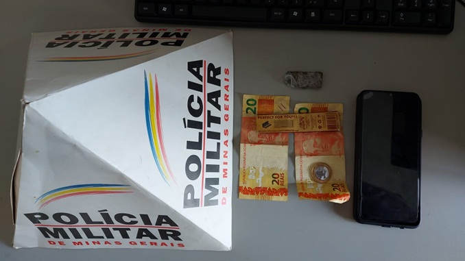 Menores foram apreendidos e mulher presa por desacato, em Alfredo Vasconcelos