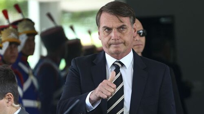 Bolsonaro convoca reunião com todos os poderes para discutir ações contra a pandemia