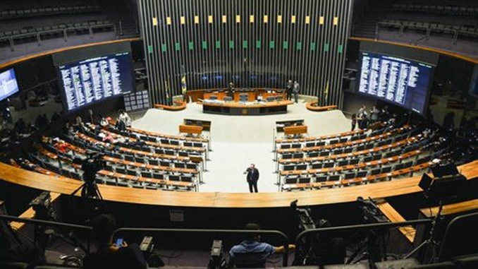 Deputados rejeitam todas as emendas feitas no Senado e Câmara aprova a Nova Lei do Gás